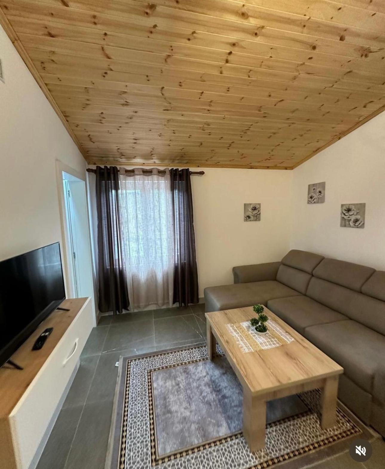 Qyteza Guest House & Camping Shkoder Ngoại thất bức ảnh